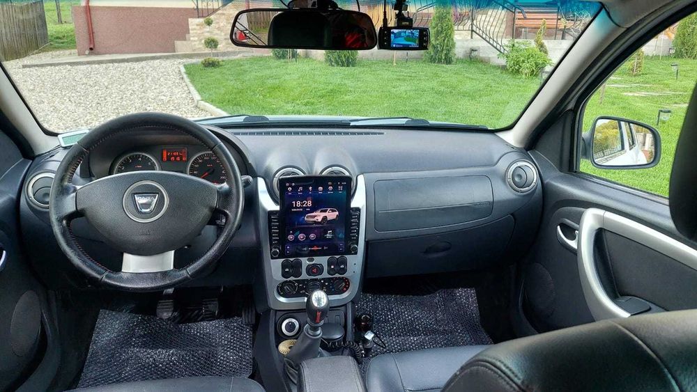 Dacia Duster 1.5 dCi 4x4 Laureate, an 2013 full option .