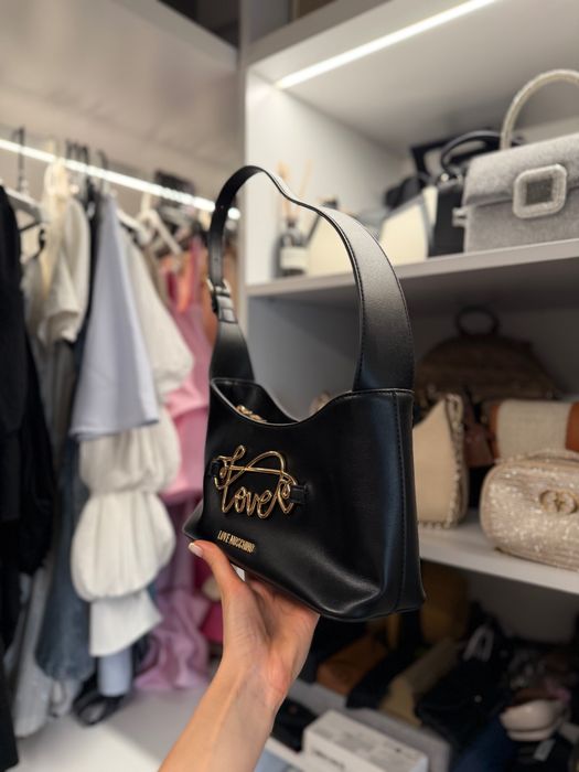Малка черна чанта Love Moschino
