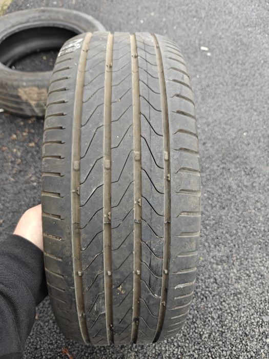 Vând anvelope Continental Ultracontact