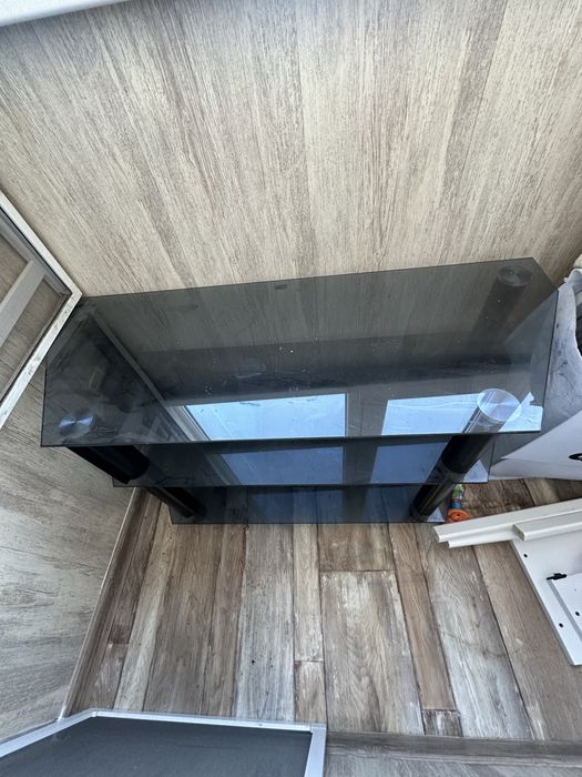 Стеклянная тумба