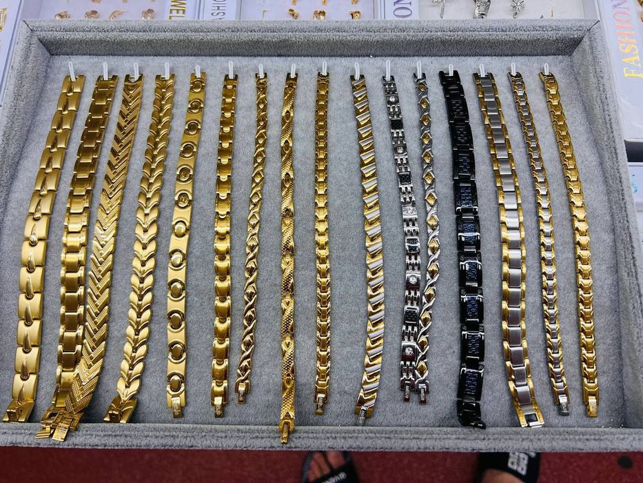 Original ampli 5 sotiladi