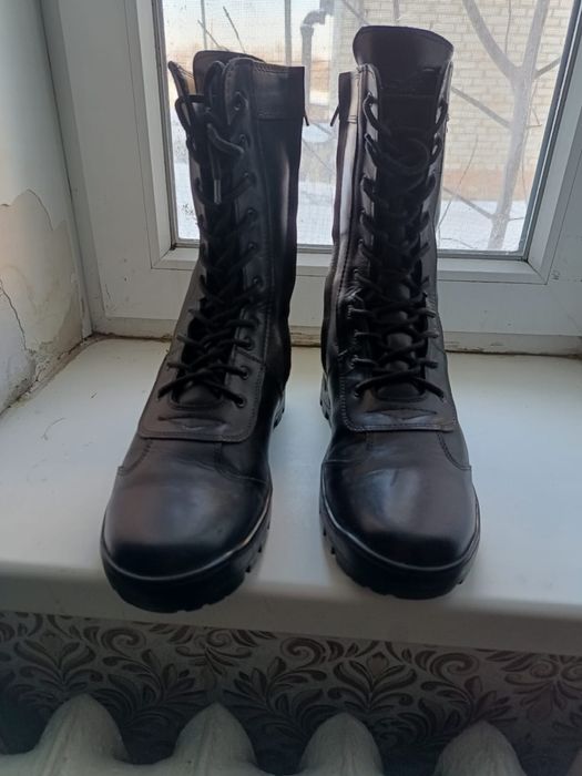 Продается мужская обувь размер