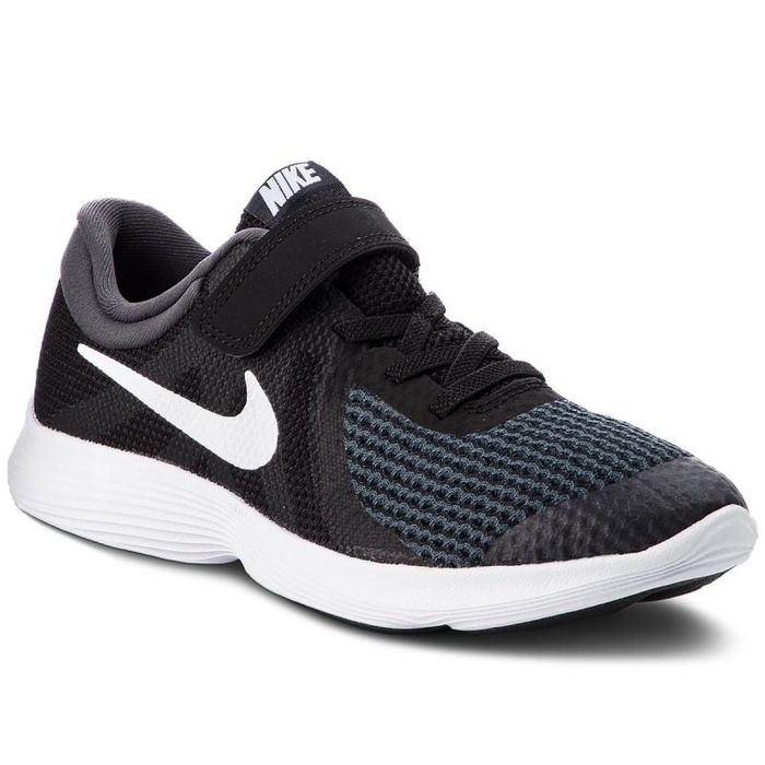 Детски маратонки Nike Revolution 4 - 28.5