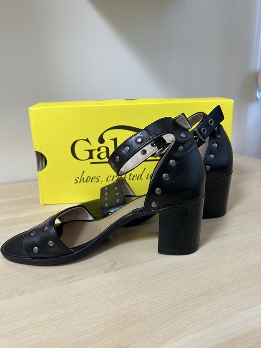 Черни сандали Gabina