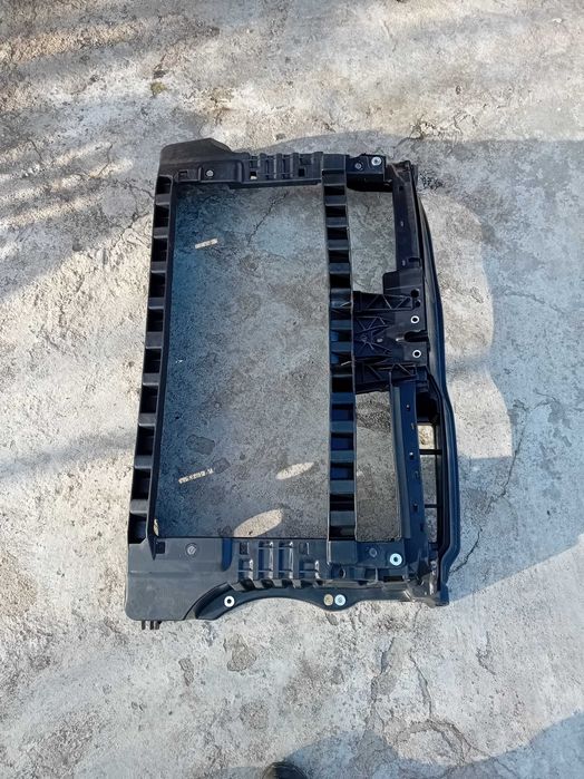 Маска  VW Голф 6