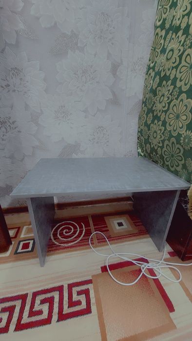 Столик подставка для плейстейшен или других целей