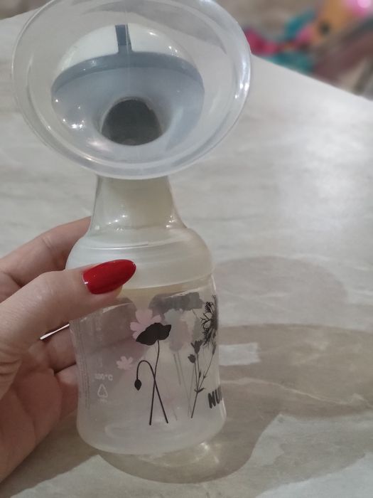 Продам молокоотсос Nuk