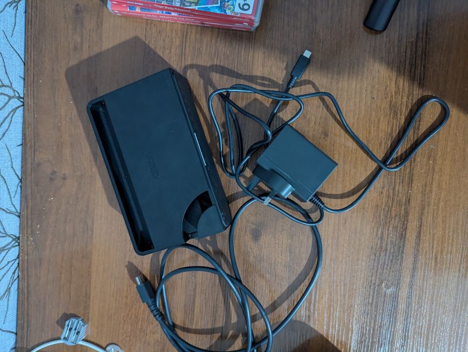 Nintendo Switch OLED - в отличном состоянии