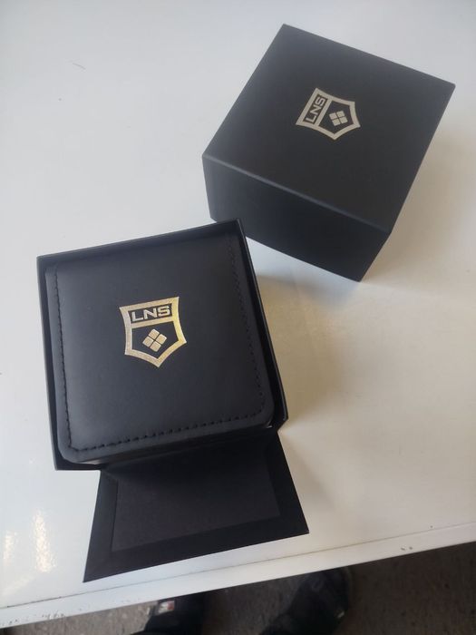 Shvetski qo'l mexanik soat