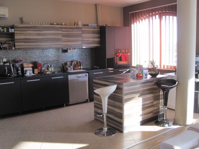 Продава се Многостаен апартамент в Хасково, Промишлена зона - Юг - 250 кв.м за 510 €/кв.м - Снимка #1