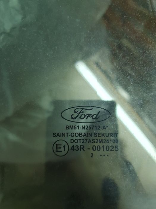 Задно дясно стъкло за Форд Фокус МК3