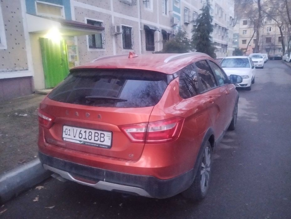 Lada Vests sw cross  продается