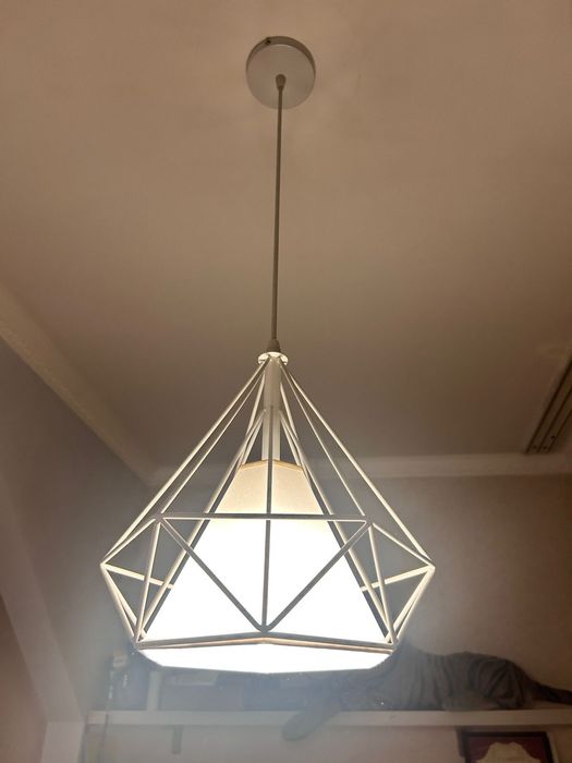 Люстра минималистичная