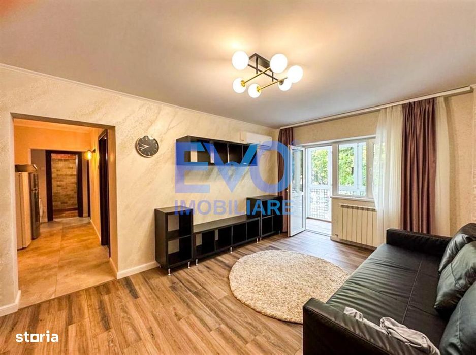 Apartament cu 3 camere, etajul 1, decomandat, zona Centrala