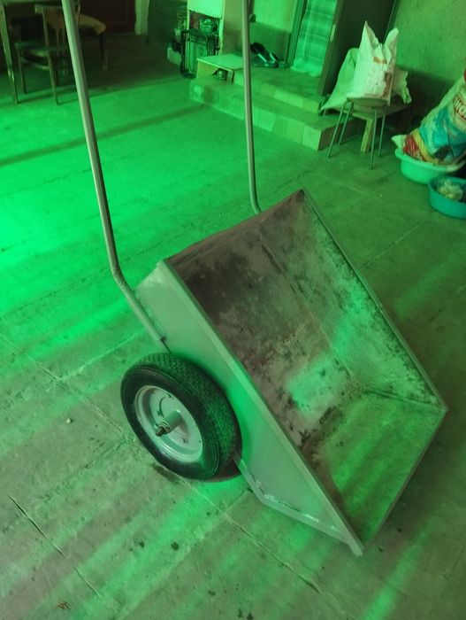 Тележка строительная.