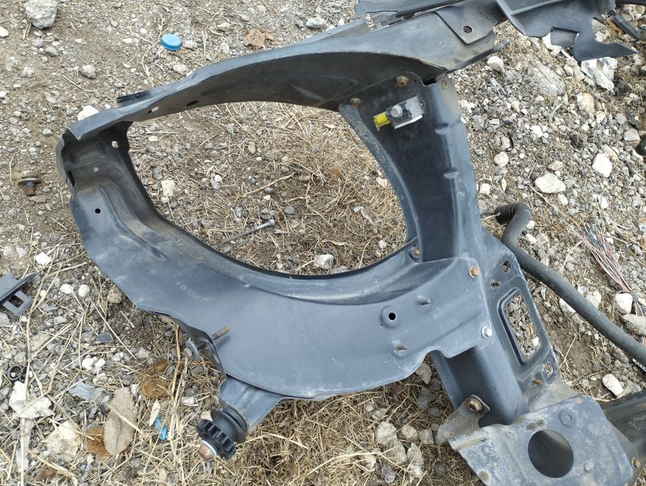 Очиларка (предница) за Mercedes ML W164