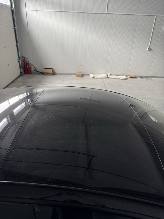 Централна парорама Tesla model 3