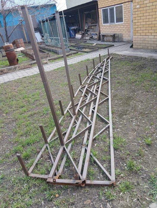 Продам металлоконструкцию под навес