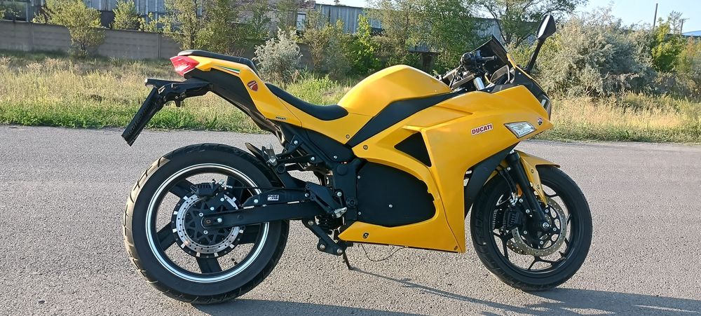 Дукати понигал 799