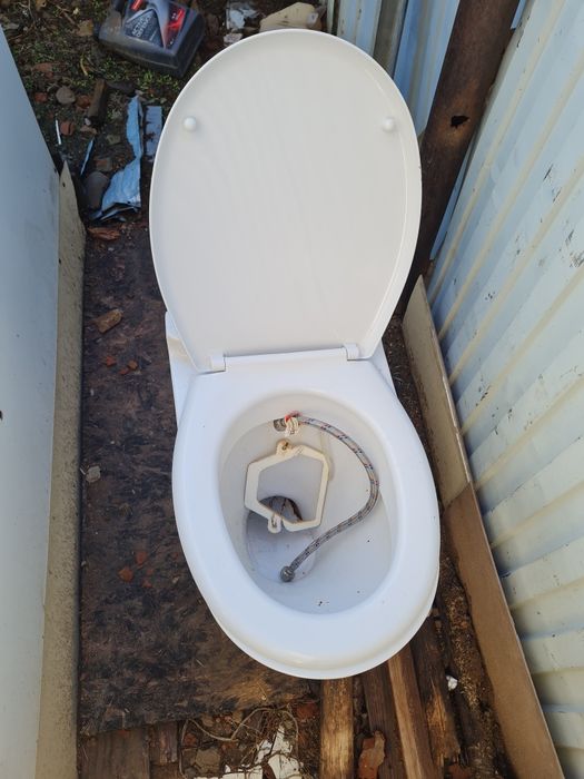 Унитаз б/у для обьекта