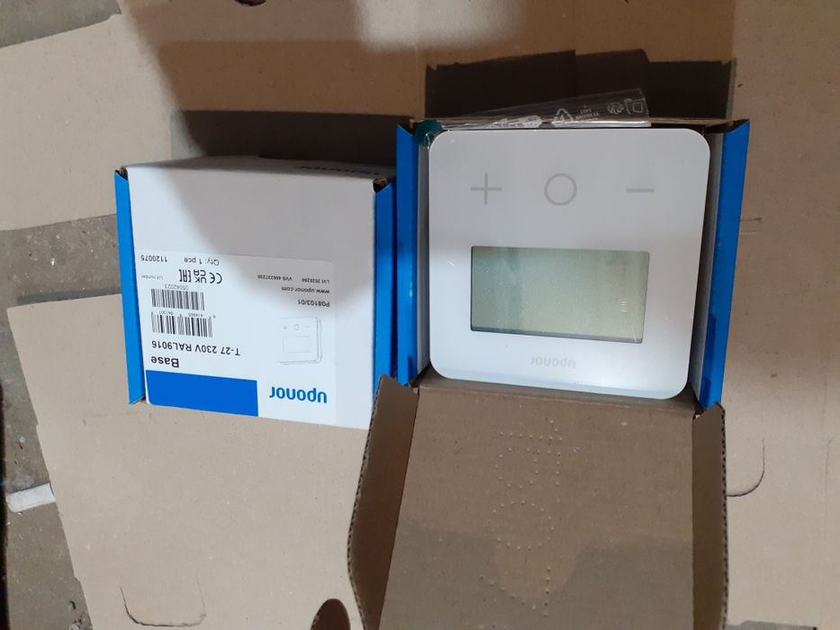 Termostat Uponor Base T-27 cu Fir Nou