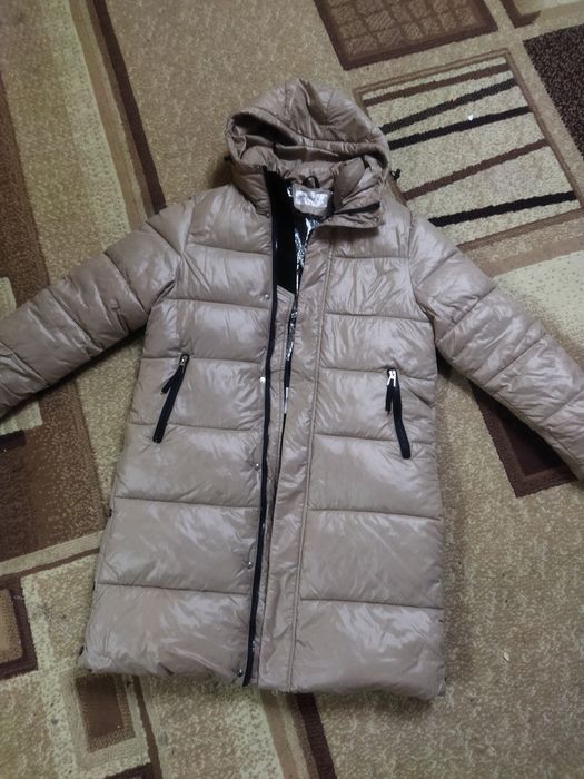 Продам зимнюю куртку срочно!