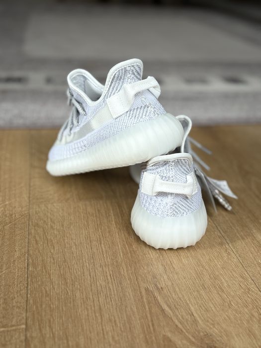 Adids Yeezy 350