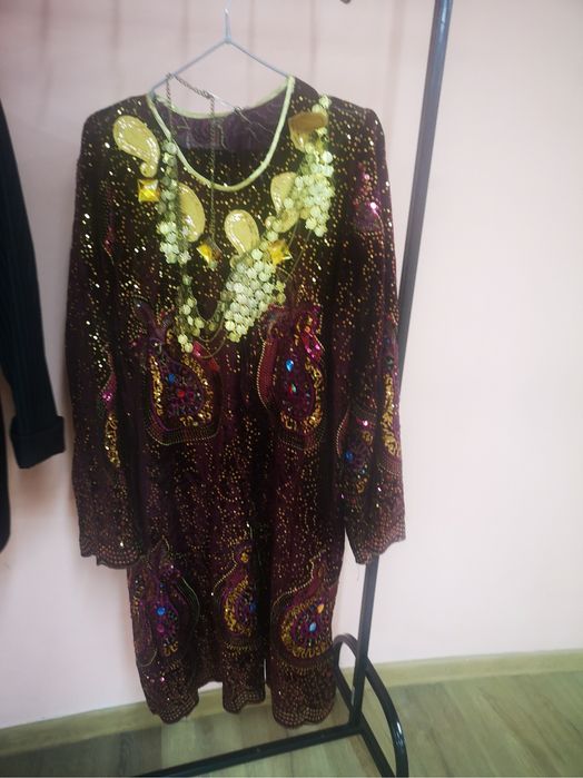 Народные костюмы