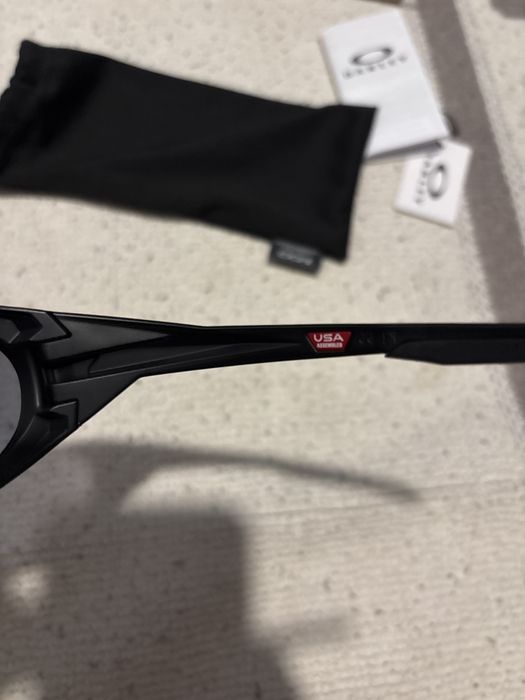 солнцезащитные очки oakley redux