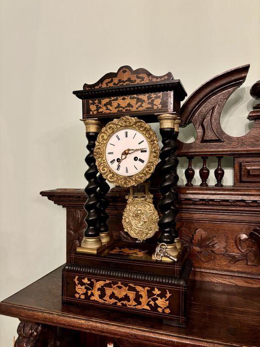 Ceas vechi cu pendul Napoleon al III-lea