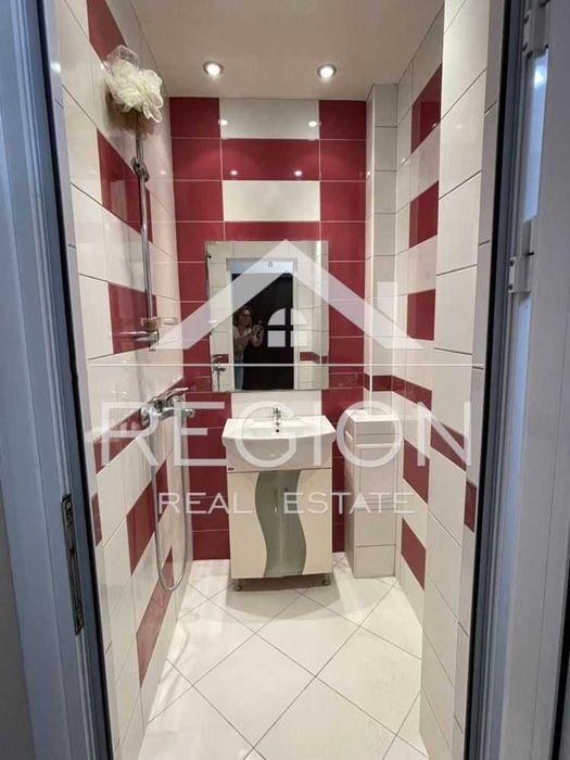 Дава се под наем Тристаен апартамент в Варна, Младост 2 - 70 кв.м за 443.7 € - Снимка #11