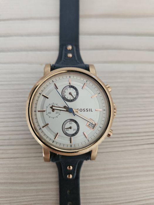 Часовник FOSSIL дамски