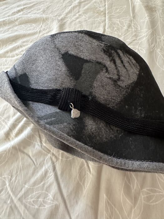 Шапка dsquared by far