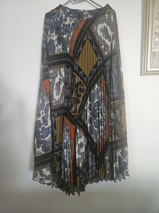 Fusta lunga, ampla material plisat H&M  marime S