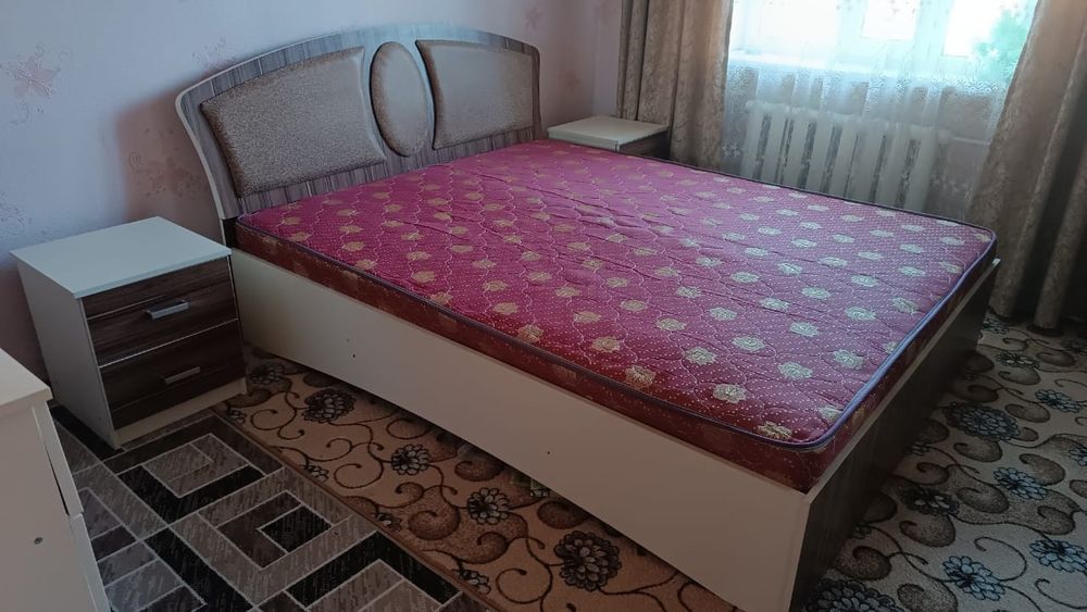 Спальный гарнитур