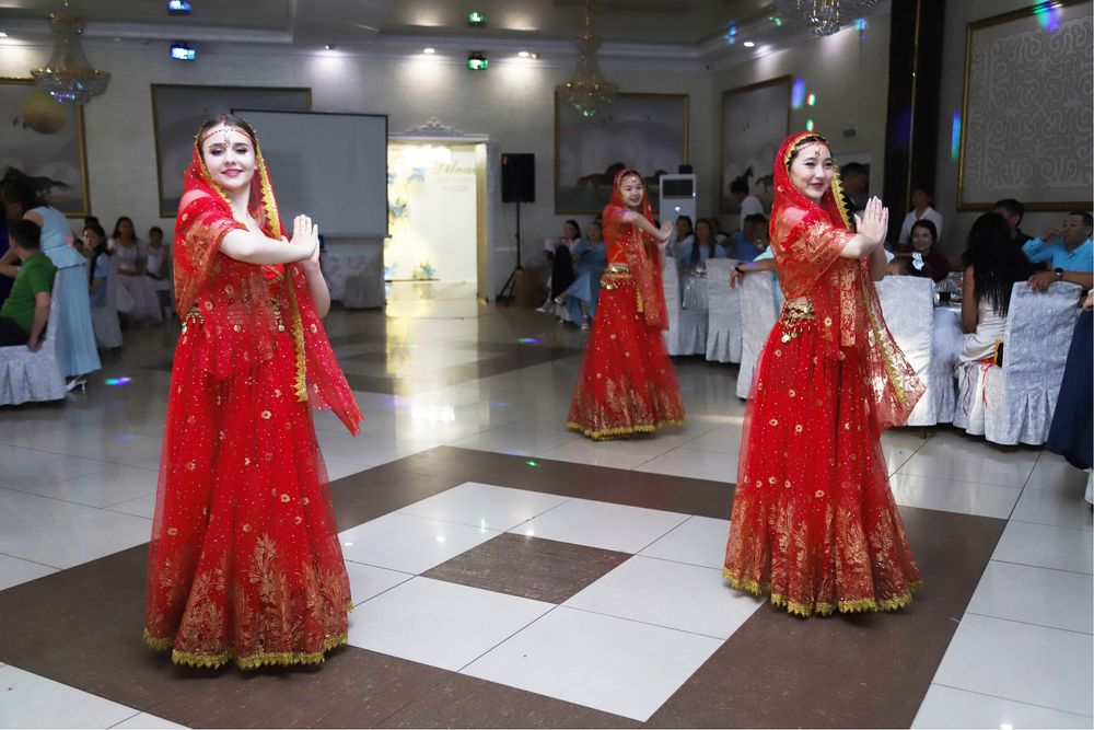 Продам танцевальные платья