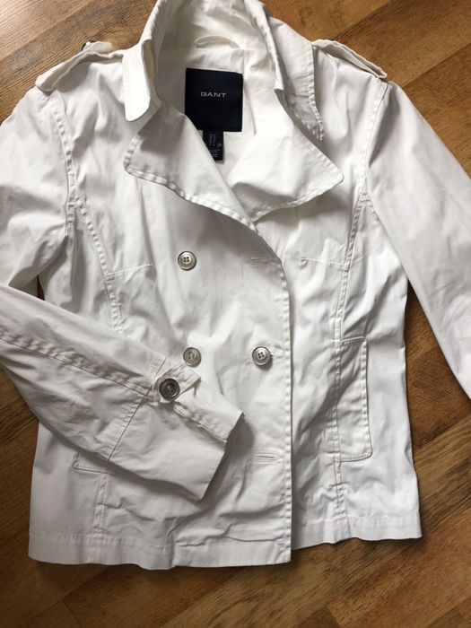Vând geaca Gant
