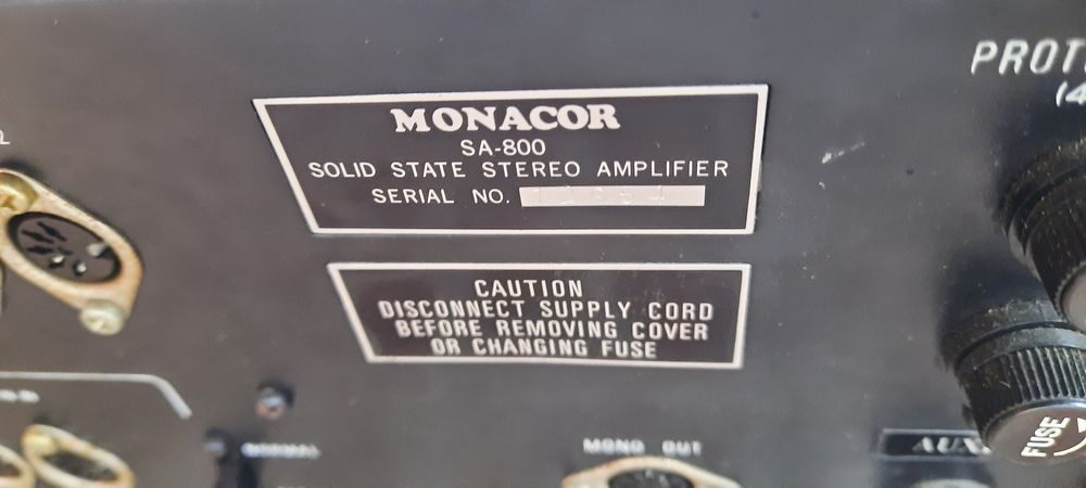 Усилвател  MONACOR SA800
