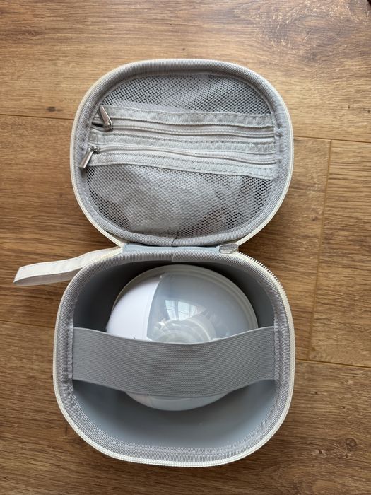 Momcozy M5 hands-free