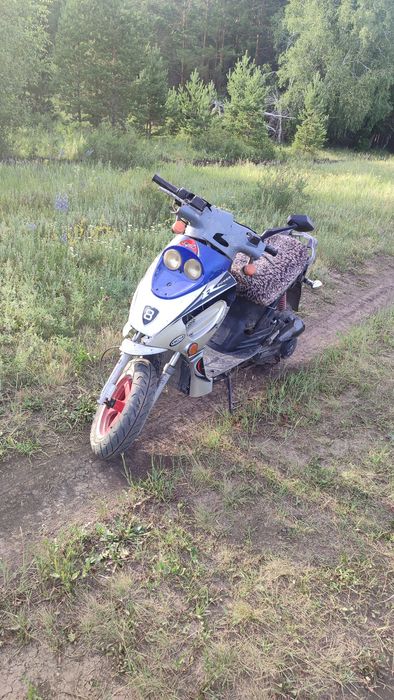 Продам скутер в хорошем состоянии.