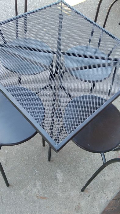 Комплект маси със столове