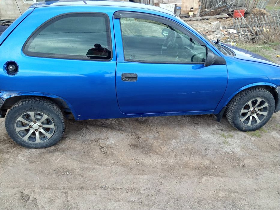 Opel Corsa, 1995 года