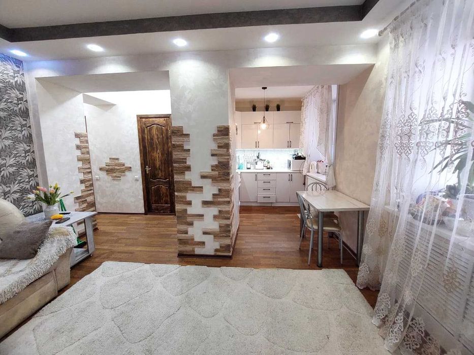 Продам 3 комн. кв., в районе Дворца Молодежи