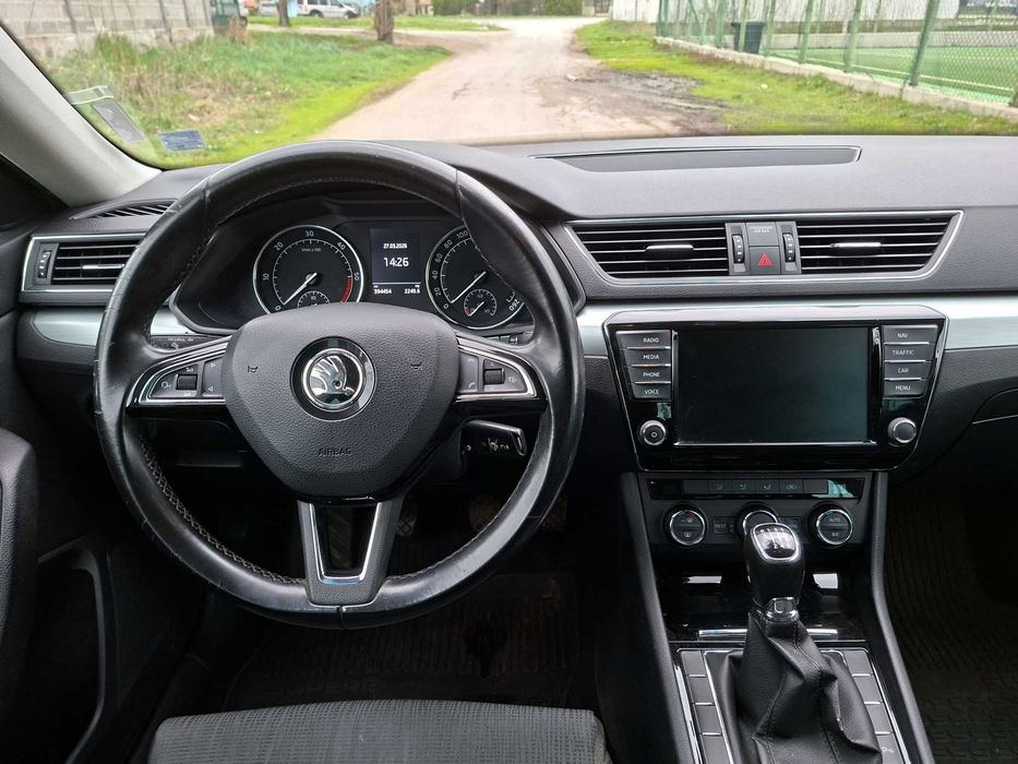 Skoda Superb 1.6TDI Отлично състояние*Здрав*Поддържан