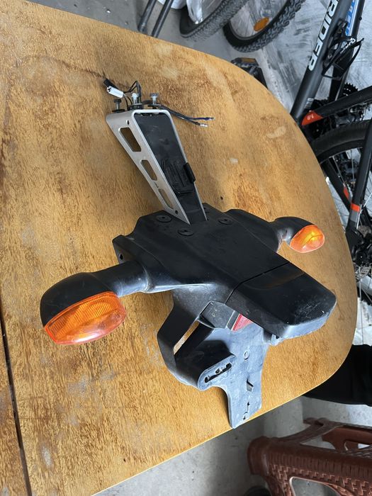 Стойка за номер yamaha r6