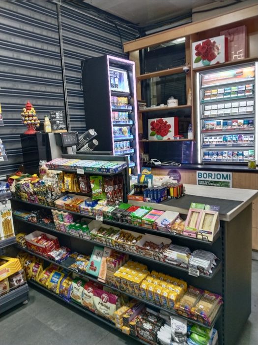 Продается действующий магазин (остановка) мирабадский р-н, ориентир кл