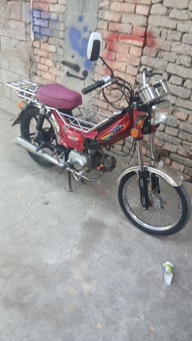 Moto srochna sotiladi