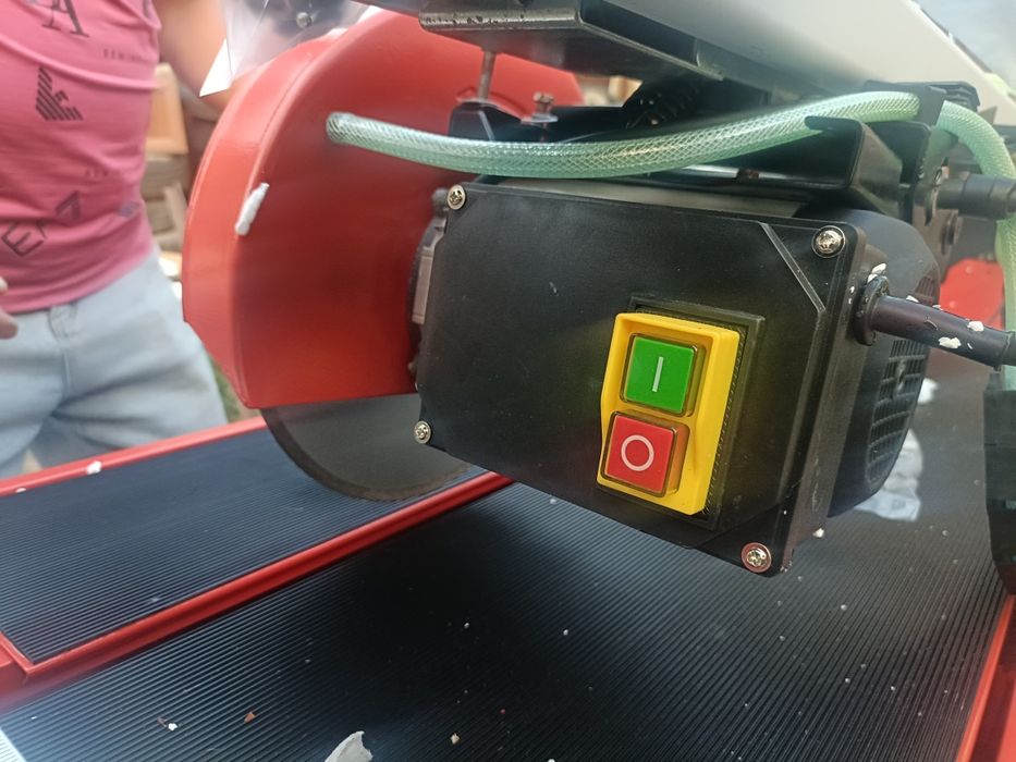 Продам  (камнерезка плиткорезка)в одном