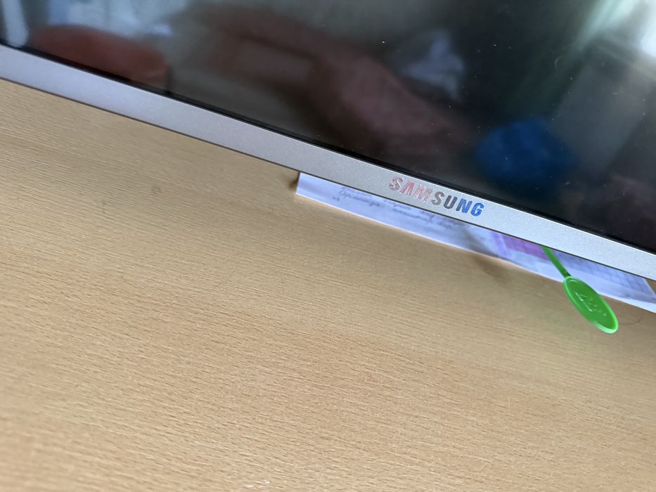 Телевизор  самсунг