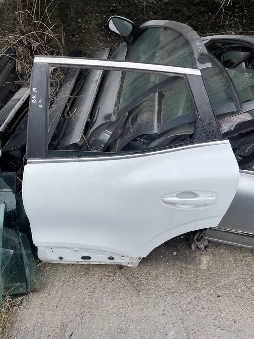 Задна врата лява Renault Kadjar 2017год.